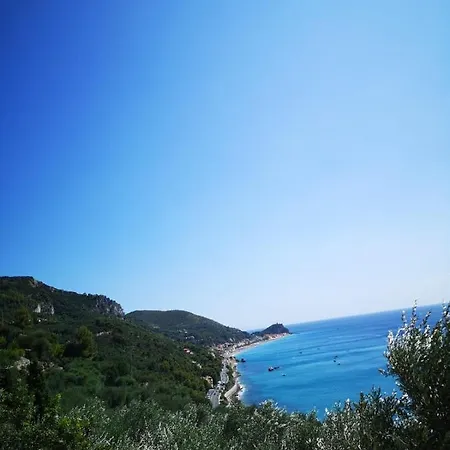 Ariadimare Apartment *